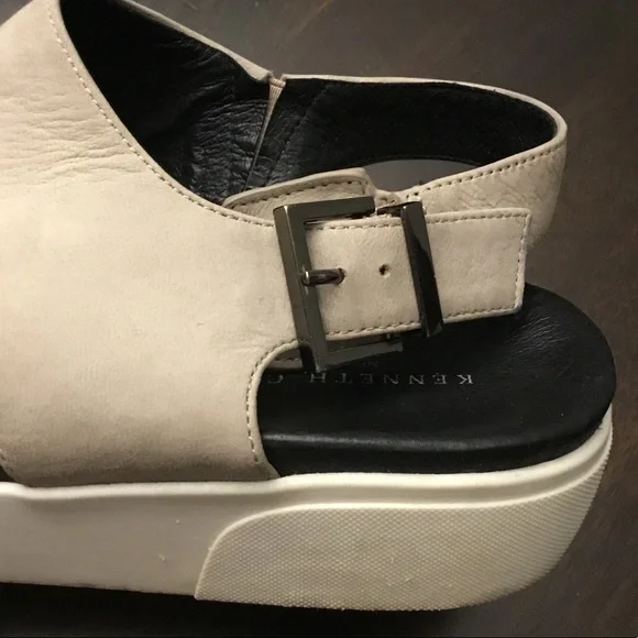 Kenneth Cole New York Lake Sandals Size 8 - Picture 6 of 9